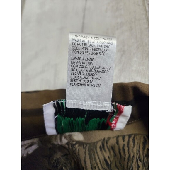 Olivia Rose green Semi Sheer Safari Tiger Blouse Size 16M Button Down - Picture 9 of 9